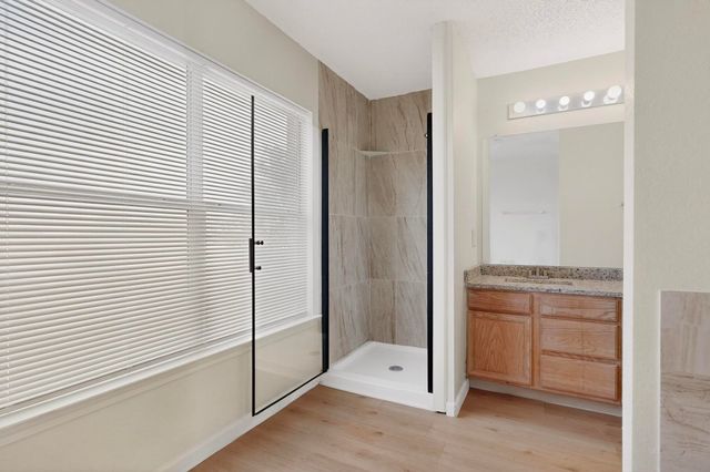 824 Willow Wood Drive, Cedar Hill, TX 75104