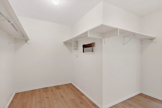 824 Willow Wood Drive, Cedar Hill, TX 75104