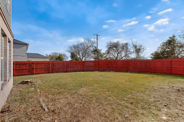 824 Willow Wood Drive, Cedar Hill, TX 75104