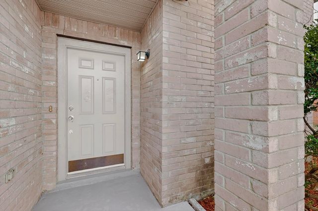 824 Willow Wood Drive, Cedar Hill, TX 75104