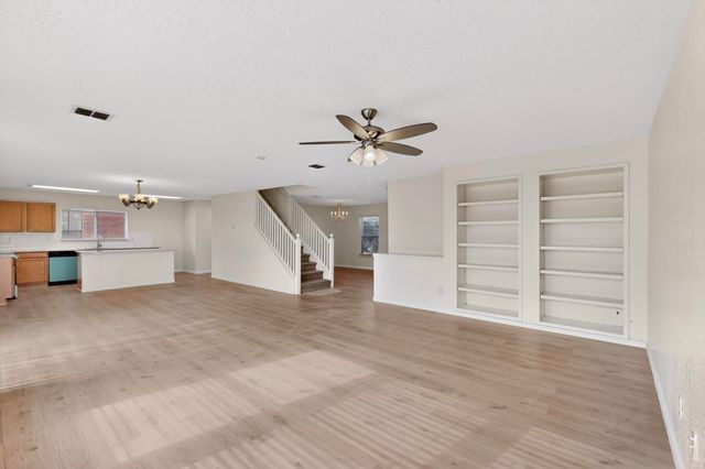 824 Willow Wood Drive, Cedar Hill, TX 75104