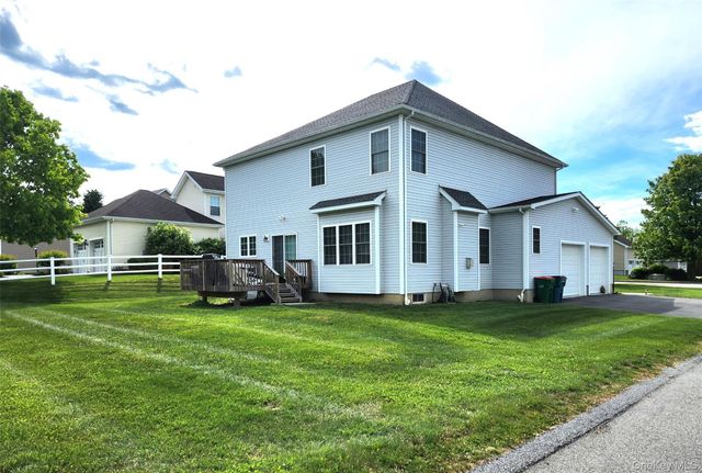 5 Mulberry Place, Hopewell Junction, NY 12533