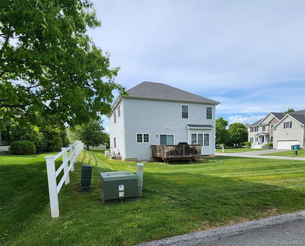5 Mulberry Place, Hopewell Junction, NY 12533