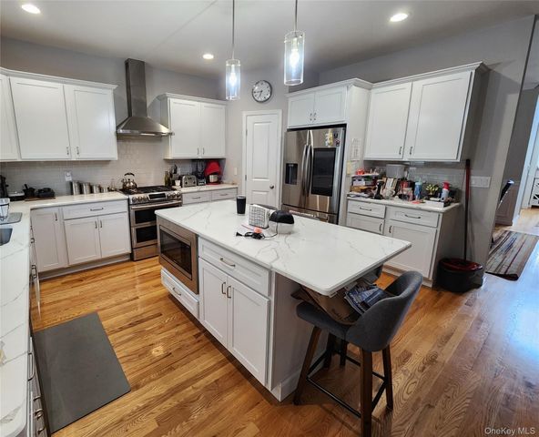 5 Mulberry Place, Hopewell Junction, NY 12533