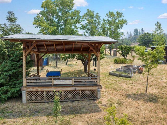7575 Torrey Pines Terrace, Eagle Point, OR 97524