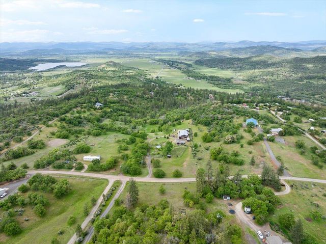7575 Torrey Pines Terrace, Eagle Point, OR 97524