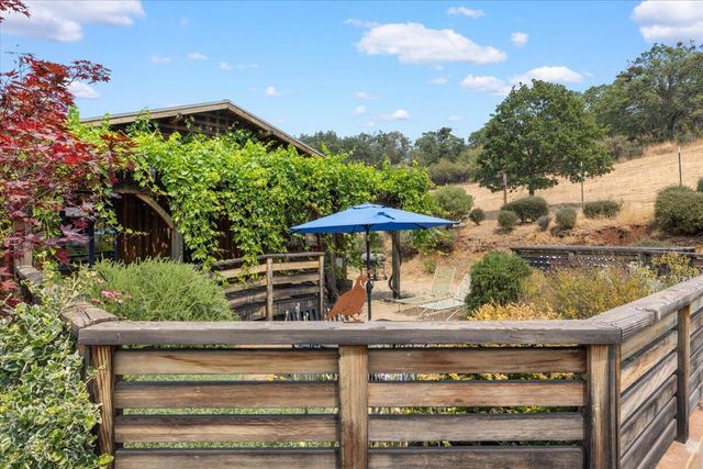 7575 Torrey Pines Terrace, Eagle Point, OR 97524