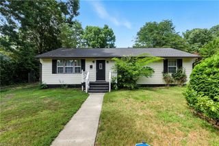 103 Woodhaven RD, Newport News, VA 23608