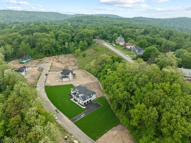 1 Hilbert Ct, Montville Twp., NJ 07045