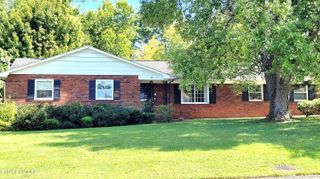 128 Essex Drive, Knoxville, TN 37922