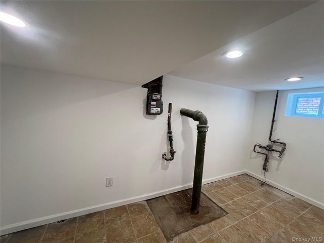 16731 109th Avenue, Jamaica, NY 11433