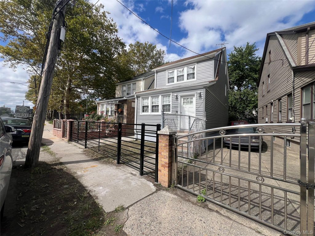 16731 109th Avenue, Jamaica, NY 11433 — photo 4