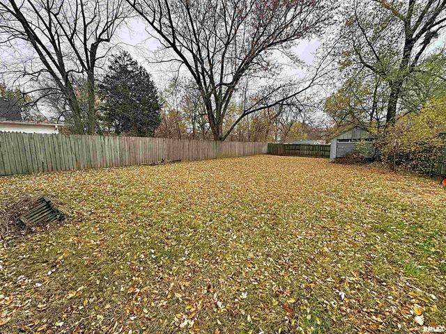 2008 9TH Street, Rock Island, IL 61201