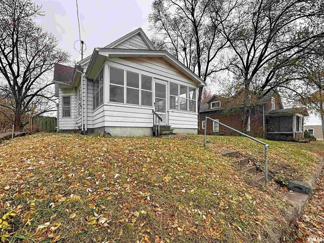 2008 9TH Street, Rock Island, IL 61201