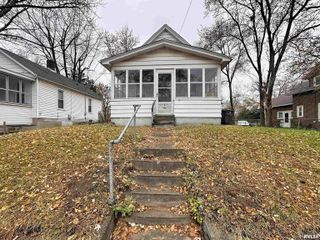 2008 9TH Street, Rock Island, IL 61201