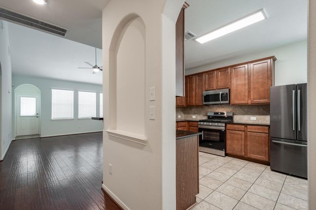 10019 Lynnwood Drive, Baytown, TX 77521