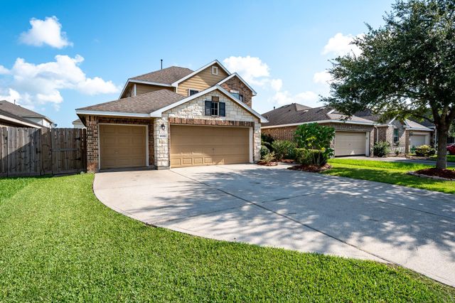 10019 Lynnwood Drive, Baytown, TX 77521