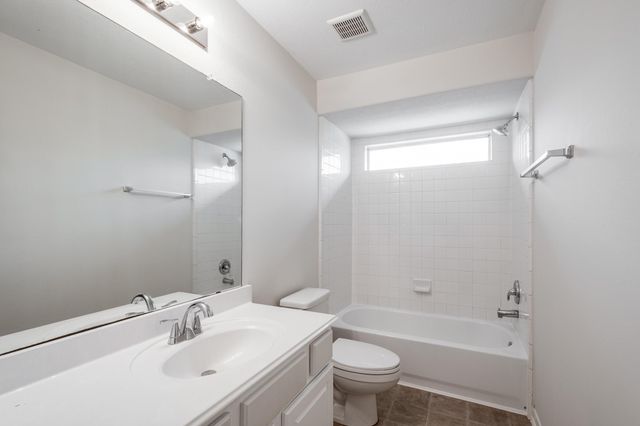 10019 Lynnwood Drive, Baytown, TX 77521