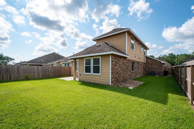 10019 Lynnwood Drive, Baytown, TX 77521