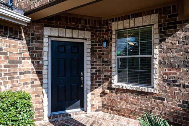 10019 Lynnwood Drive, Baytown, TX 77521