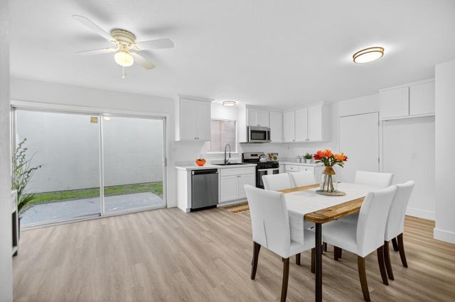 3983 Avante Way, Sacramento, CA 95826