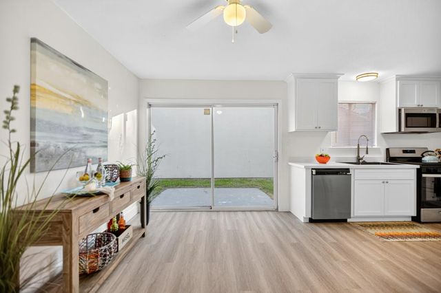 3983 Avante Way, Sacramento, CA 95826