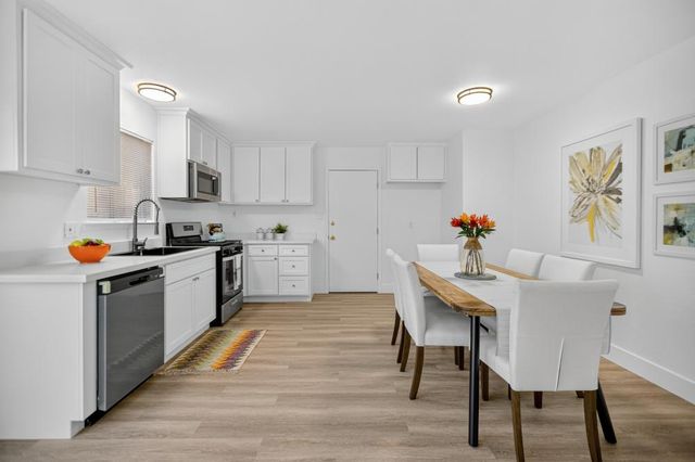 3983 Avante Way, Sacramento, CA 95826