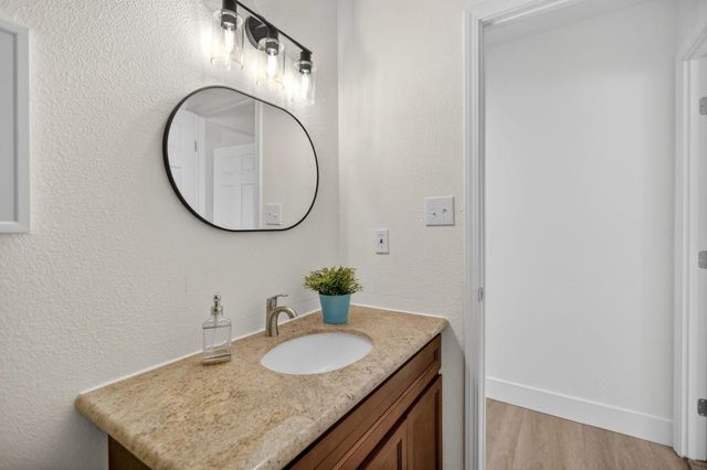 3983 Avante Way, Sacramento, CA 95826