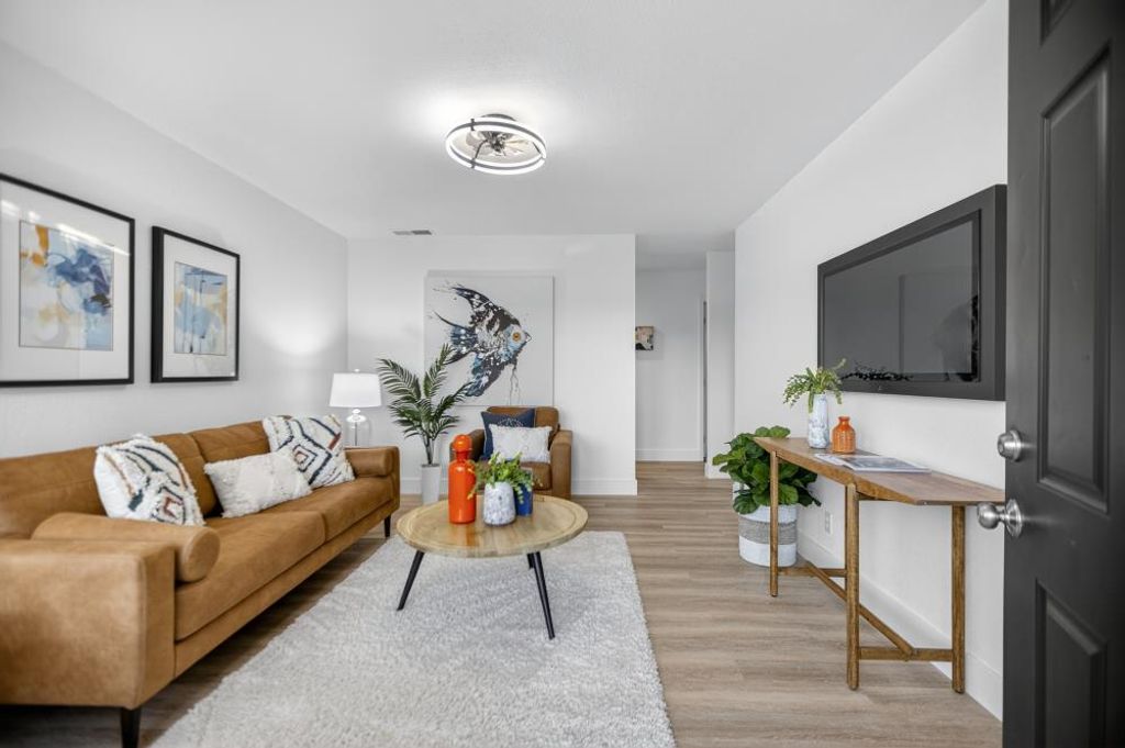 3983 Avante Way, Sacramento, CA 95826