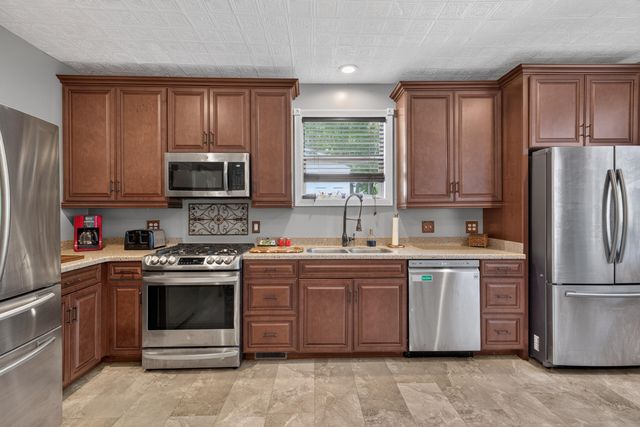 414 N Main Street, Harrodsburg, KY 40330