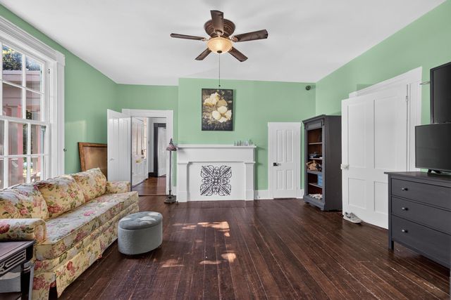 414 N Main Street, Harrodsburg, KY 40330