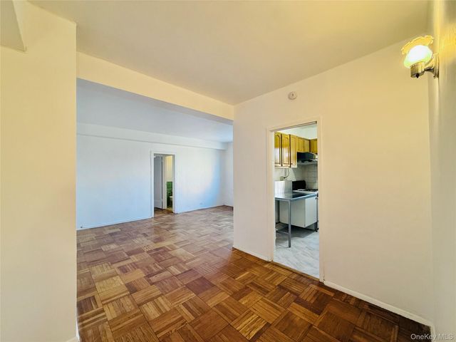 1562 Unionport Road 6G, Bronx, NY 10462