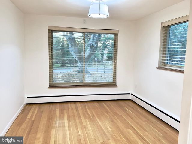 1 HIGH ACRES DRIVE, Ewing, NJ 08628