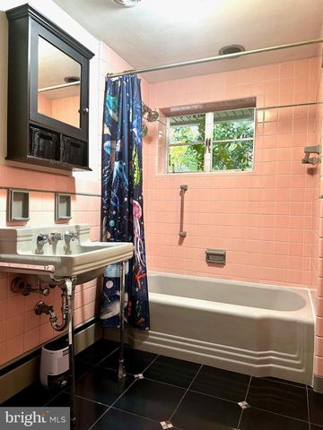 1 HIGH ACRES DRIVE, Ewing, NJ 08628