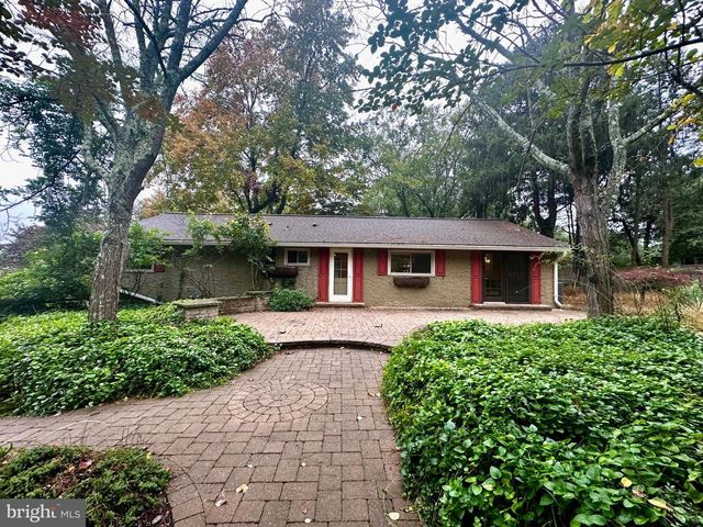 1 HIGH ACRES DRIVE, Ewing, NJ 08628