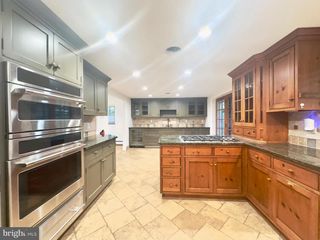1 HIGH ACRES DRIVE, Ewing, NJ 08628