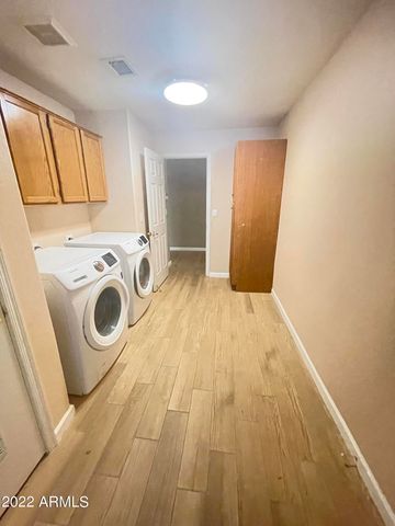 658 N Poplar Court, Chandler, AZ 85226