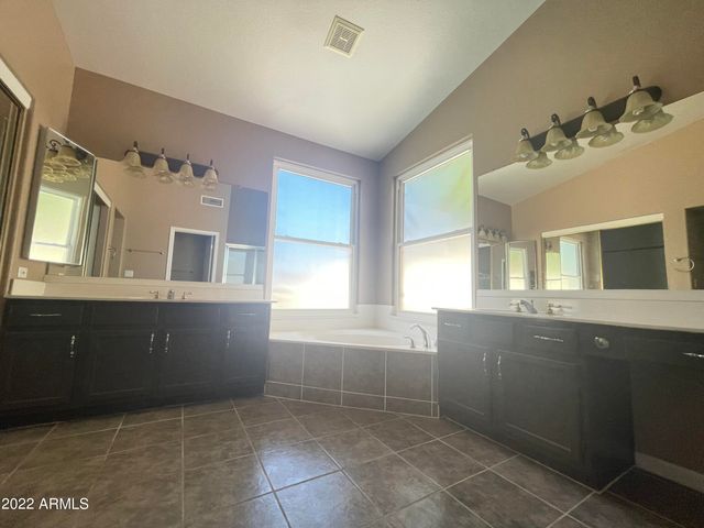 658 N Poplar Court, Chandler, AZ 85226