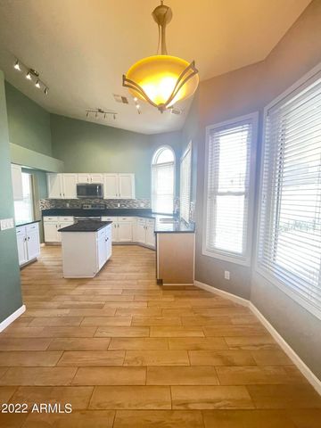 658 N Poplar Court, Chandler, AZ 85226