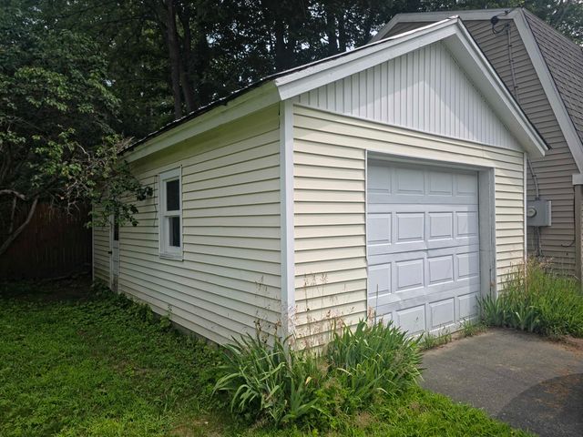 24 Cherry Street, Windsor, VT 05089
