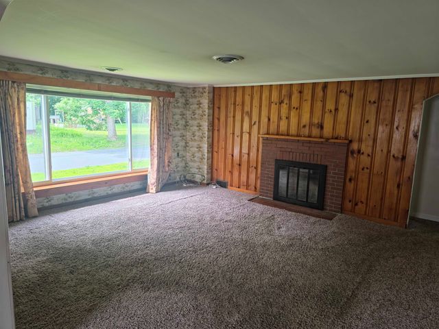 24 Cherry Street, Windsor, VT 05089