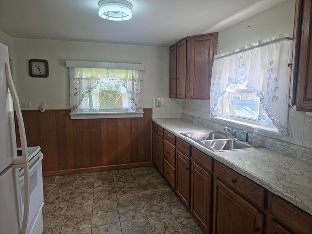 24 Cherry Street, Windsor, VT 05089