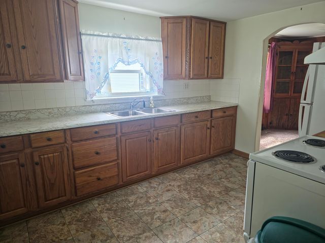 24 Cherry Street, Windsor, VT 05089