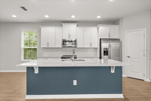 601 BECKLOW STREET, Debary, FL 32713