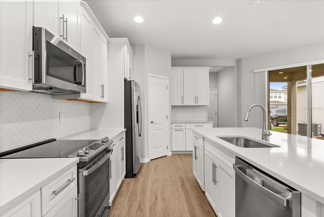 601 BECKLOW STREET, Debary, FL 32713