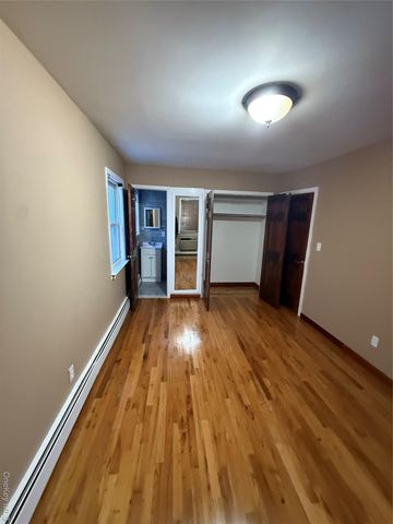 7961 78th Avenue, Glendale, NY 11385