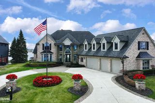 501 Lathrop Avenue, Algonac, MI 48001
