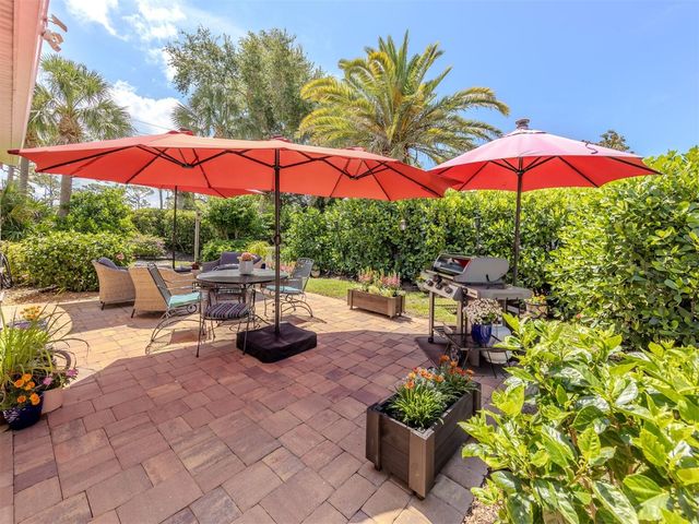 1102 SOUTHLAKE COURT, Venice, FL 34285