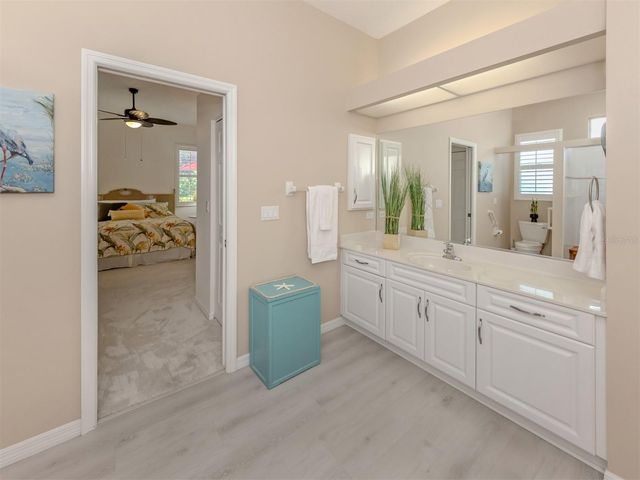 1102 SOUTHLAKE COURT, Venice, FL 34285