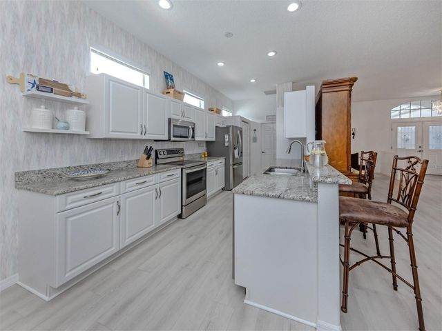 1102 SOUTHLAKE COURT, Venice, FL 34285